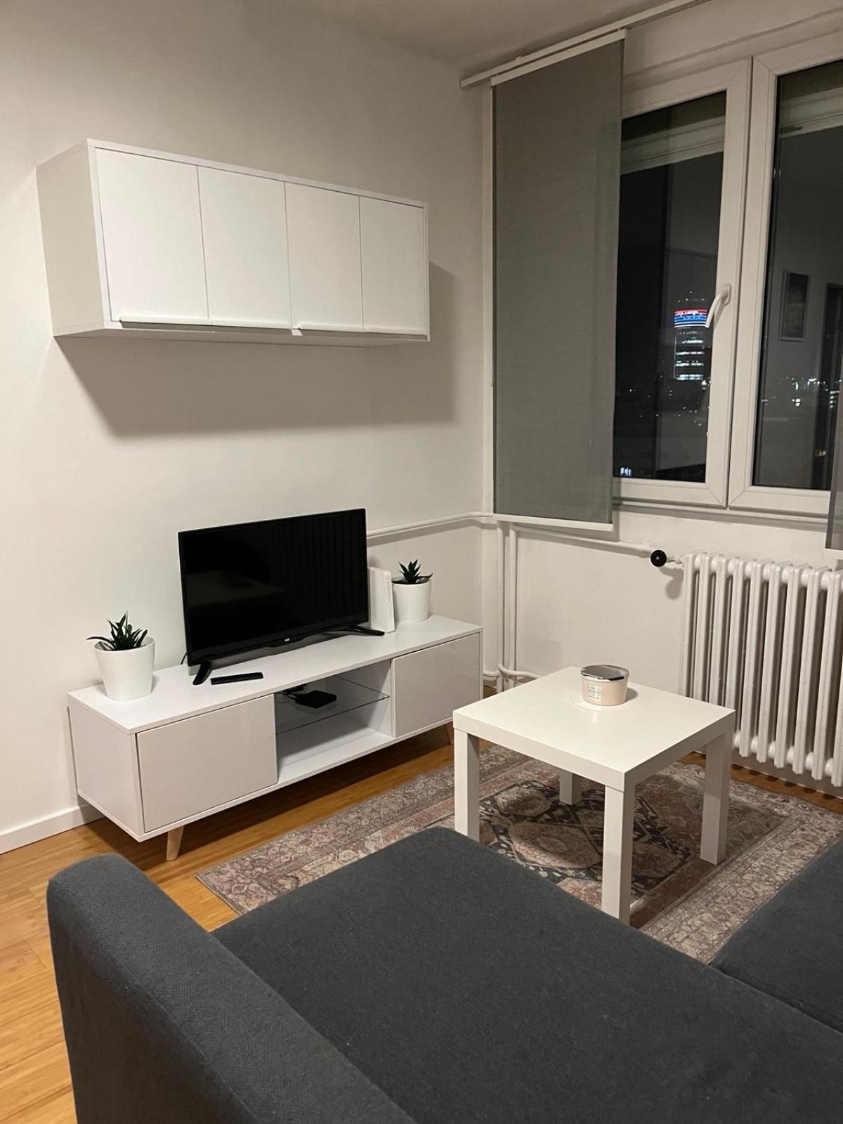 Lenny Apartman Belgrade Exterior photo